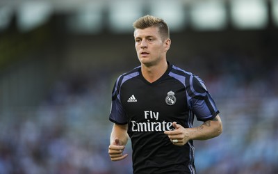 亿博电竞焦点-J罗赛前听歌清单